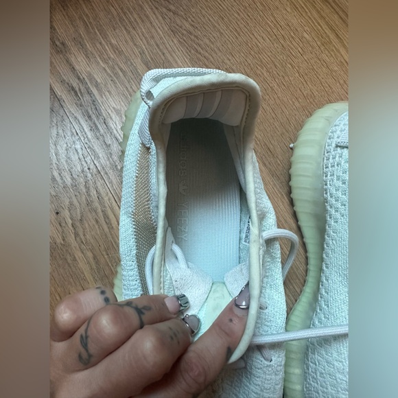 Yeezy alien color limited edition REAL size 8.5 women’s - Picture 2 of 6